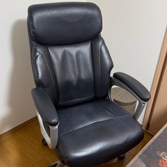 ニトリデスクと椅子の画像