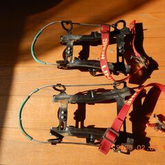 ４本爪アイゼン