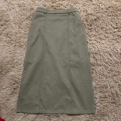 グリーン スリット入り タイトスカート