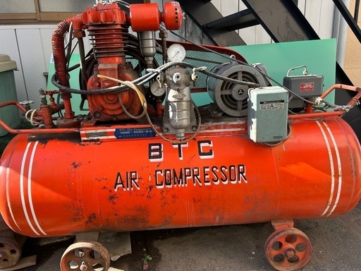 BTC エアコンプレッサー 三菱スイッチ