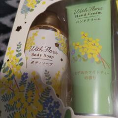 お値下げします未使用品アフタヌーンティー　ボディケアセットの画像