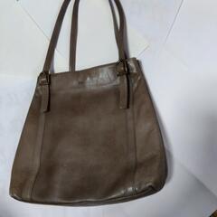 牛革製ショルダーバッグですの画像
