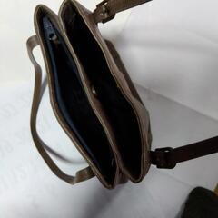 牛革製ショルダーバッグですの画像