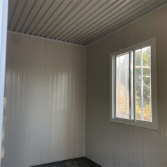 【資材でのご提供】W2m×D3m×H2.5m ジャスト約6㎡・3.7畳 2階建て4個セット現地組立 ユニットハウス 簡易ハウス コンテナハウス 窓二つ付き 納期相談 低コスト 耐火 断熱 防音 耐震 連結可能 増築対策 物置・事務所・別宅・従業員宿舎に最適 日本語説明書付き [兵庫から全国]新品未使用 ユニットハウス プレハブ 海上 コンテナ ログ 仮設住宅 事務所 倉庫 野外 格安 屋上テラスガレージ，カーガレージの画像