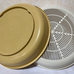 卓上水切りザル　台所の画像