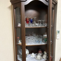 ドレッサー   食器棚の画像