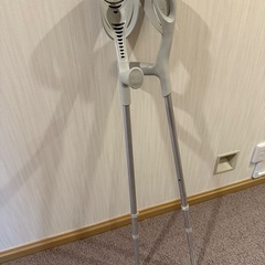  松葉杖  crutches の画像