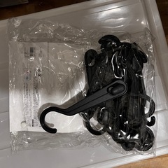 かさばらないように高さを変えるハンガー