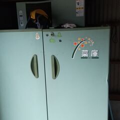 農産物保冷庫　最大コメ袋(30kg)×18収納可能　GB1300...