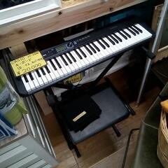 CASIO　電子キーボード(台、イス、カバー付き)　CT-S300