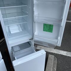 ▼値下げ▼冷蔵庫 ヤマダ YRZ-F15J 2023年 156L キッチン家電 れいぞうこ【安心の3ヶ月保証★送料に設置込】💳自社配送時🌟代引き可💳※現金、クレジット、スマホ決済対応※の画像