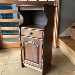 【カリモク製】木製の棚