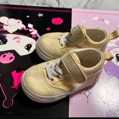 子供用のシューズ スニーカーの画像