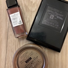 ADDICTION、HERA、est、ボビーブラウン(アース系)の画像