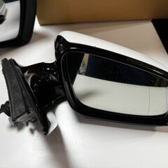BMW 523i 右ドアミラーの画像
