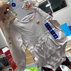 コストコ　赤ちゃん洋服上下セット