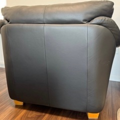 【堀江オレンジストリート】 leatherworldオットマン付 ソファ オールド家具の画像