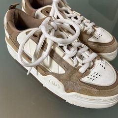美品❗️アディダスローカットスニーカー‼️
の画像