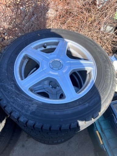 スタッドレスタイヤ