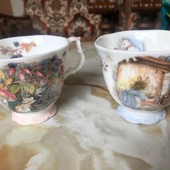 Royal Doulton tea cupsの画像