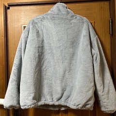 フェイクファーアウターの画像