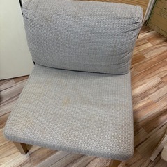 ダイニングテーブルの画像