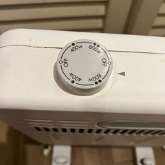 【ニトリ】電気ストーブ電気ストーブ NI ホワイト WL-H101-WH21　の画像