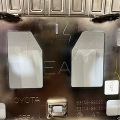 トヨタ エスクァイア 純正 フロントグリルの画像
