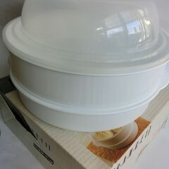 ●電子レンジで蒸し料理ができる、●ジャンボスチーマー丸型、幅約21ｃｍ、高さ約15ｃｍ、プラ製、●箱入り未使用、画像の物★お手数をおかけしますプロフィール必読ですの画像
