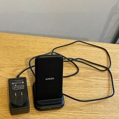 Anker PowerWave 10 Stand with 2 USB-A Ports スマートフォンワイヤレス充電器の画像