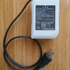 変圧器30W 　トランスレンダー　海外コンセントプラグをまとめての画像