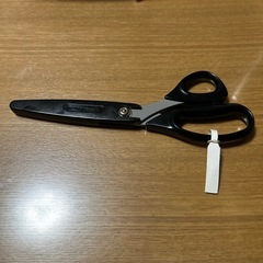 裁ち鋏
の画像