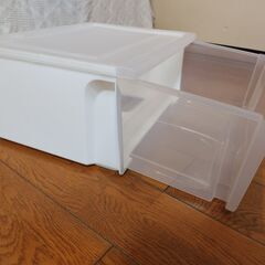 ニトリ　収納ケース　引き出し　収納ボックス　幅51㎝×奥行39㎝×高さ23.5㎝　ボックスフラット　衣類収納チェスト　半透明の画像