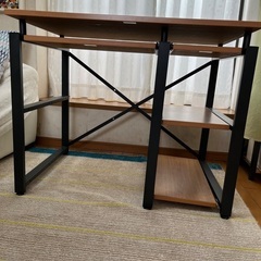 エレコム　パソコンデスクの画像