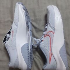 【まだ受付中･送付可能】新品タグ付 NIKE ナイキ スニーカー ウィメンズ レジェンド エッセンシャル 3 NN 8/25cm スニーカー 早い者勝ちです✨✨　　　の画像