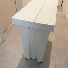 ゴミ箱　32L  ペダル式　両開き　ホワイトの画像
