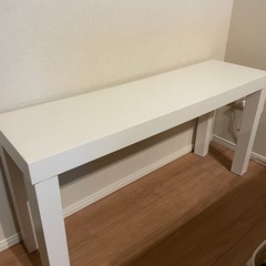 IKEAラックとデスクライト