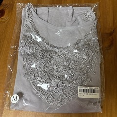 新品Ｍサイズノースリーブ