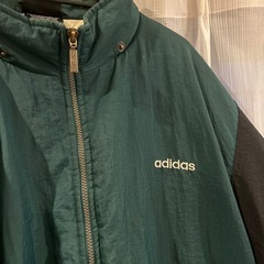 アディダスオリジナルスナイロンジャケット
の画像