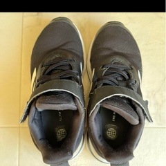 ◼︎ adidas スニーカーの画像