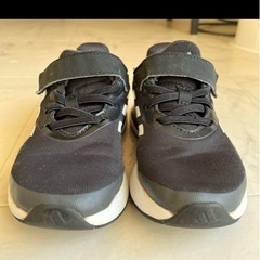 ◼︎ adidas スニーカーの画像