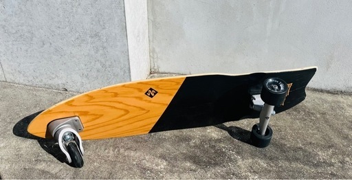 ストリートサーフィン　三輪スケボー　スノボ／サーフィン陸トレ　Street Surfing Skate Board 