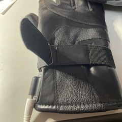 モバイルバッテリー手袋の画像