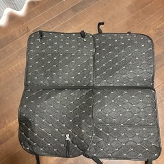 車の後ろまっと