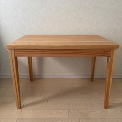 国産杉テーブル　天板60×90cm、高さ63cm