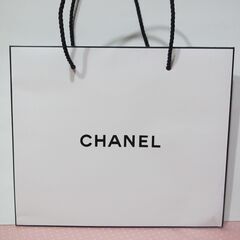 💗白いシャネルの手提げ袋　ＣＨＡＮＥＬ買い物袋３枚組　ショップにて購入のものの画像