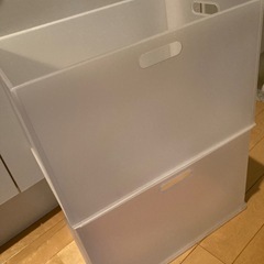 [決定済]プラスチック　収納ボックス　2個