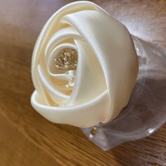 【お譲り先決定済】コサージュ　アイボリー　差し上げますの画像