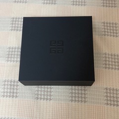 GIVENCHY  箱