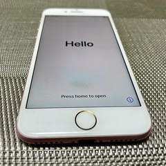 iPhone 7  〈海外限定品〉　ほぼ新品　お値下げ歓迎しますの画像